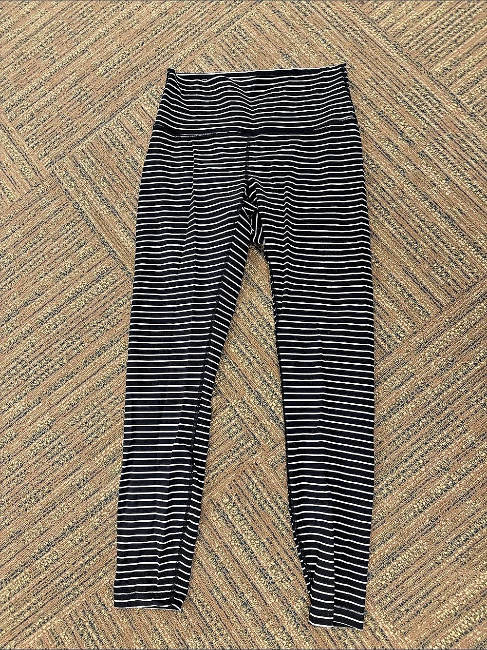 Lululemon Wunder Under Pant (Hi-Rise) *Full-On Luon Striped Leggings Black &